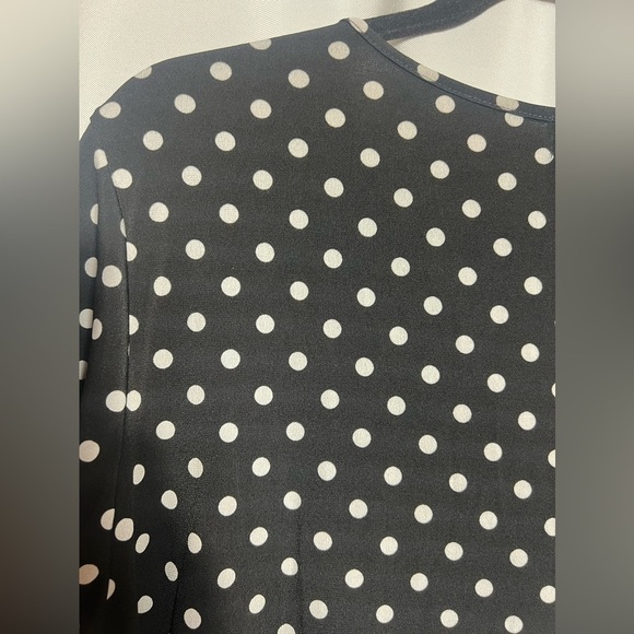 Diana Belle Woman’s Plus Size 2X Polka Dot Blouse Flowy Short Sleeve V-Neck - Picture 8 of 10